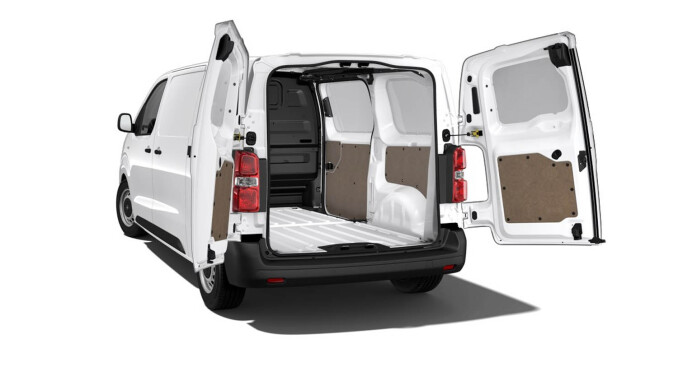 Citroen Dispatch M Diesel 2.0 BlueHDi 145ps Van Driver - Image 4